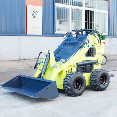 EPA 승인된 미니 스키드 스티어 로더 950kg 기계 무게와 17.2kW 전력