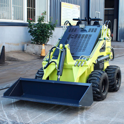 EPA 디젤 가솔린 미니 스키드 스티어 로더 950kg 기계 무게와 스트래튼 엔진