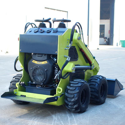 EPA 디젤 가솔린 미니 스키드 스티어 로더 950kg 기계 무게와 스트래튼 엔진